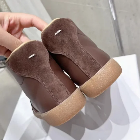 MM6 Maison Martin Margiela Brown High-Top Sneakers with Cream Laces - Picture 9 of 9